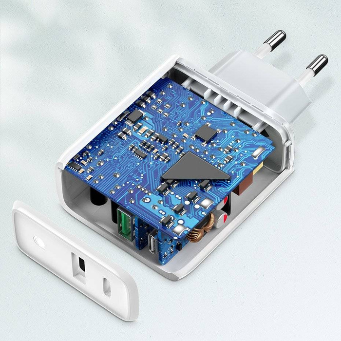 Ugreen Fast USB Type C / USB Wall Charger 36 W Quick Charge 4.0 Power Delivery weiß (60468 CD170)