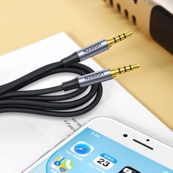 Ugreen -Kabel AUX-Miniklinke 3,5-mm-Kabel (männlich) - 3,5-mm-Miniklinke (männlich) 3 m schwarz (AV183)